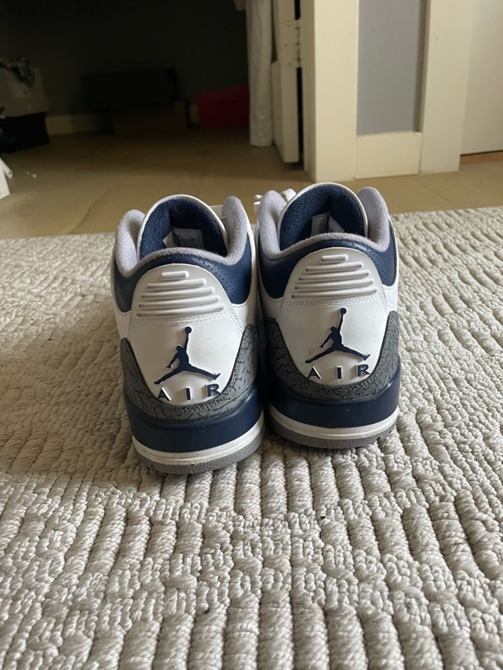 Air Jordan 3 Retro 'Midnight Navy' - Picture 2 of 6